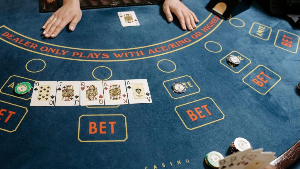 poker skills transfer, competitive gaming strategies, poker to esports, gaming skills improvement, strategic thinking in gaming, poker advantages in esports, skills that enhance gaming, poker competitive edge, esports success tips, gambling skills vs gaming